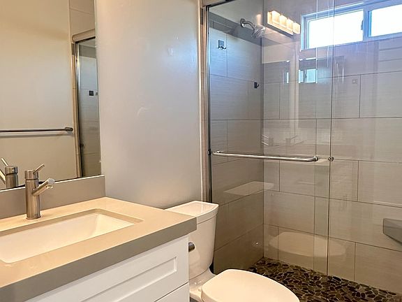 3rd image of 2030 Diamond St #11125142