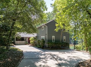 5 Windward Ct, Salem, SC 29676