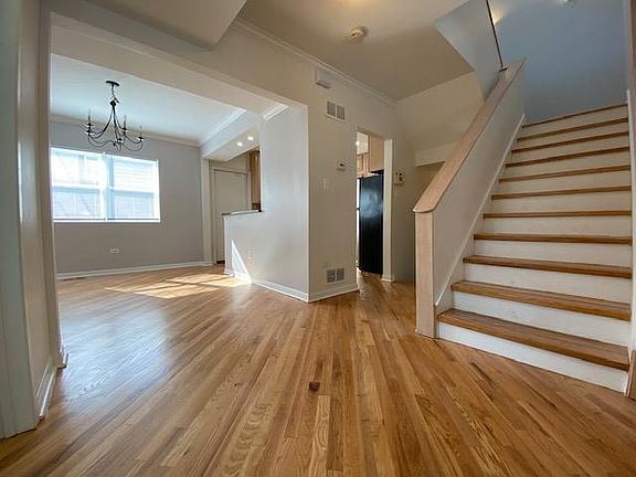 3rd image of 1849 W Wabansia Ave #2