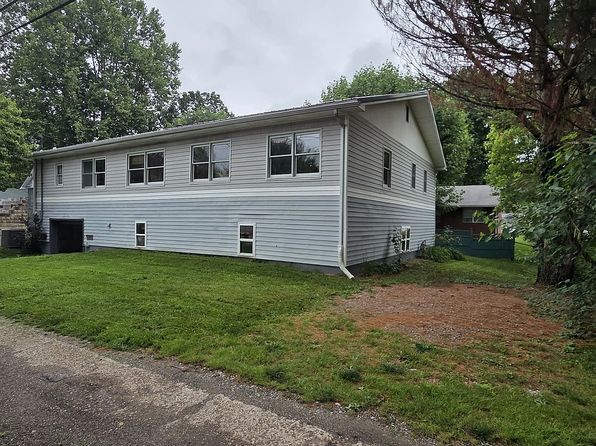 712 Marietta Ln