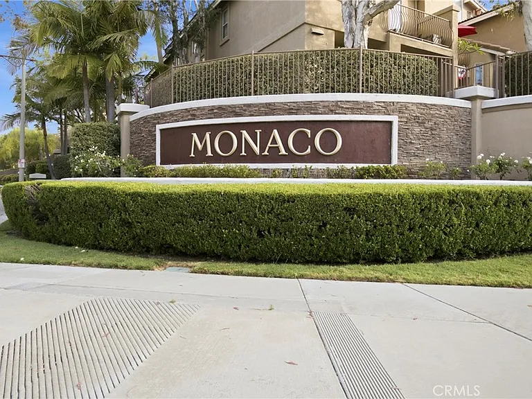 1059 S Positano Ave — Photo 27