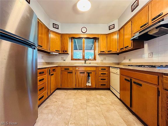 5th image of 2317 W 11th St