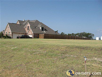 1st image of 901 Robison Creek Dr