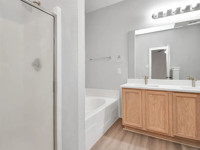24118 Wild Horse Ln — Photo 29
