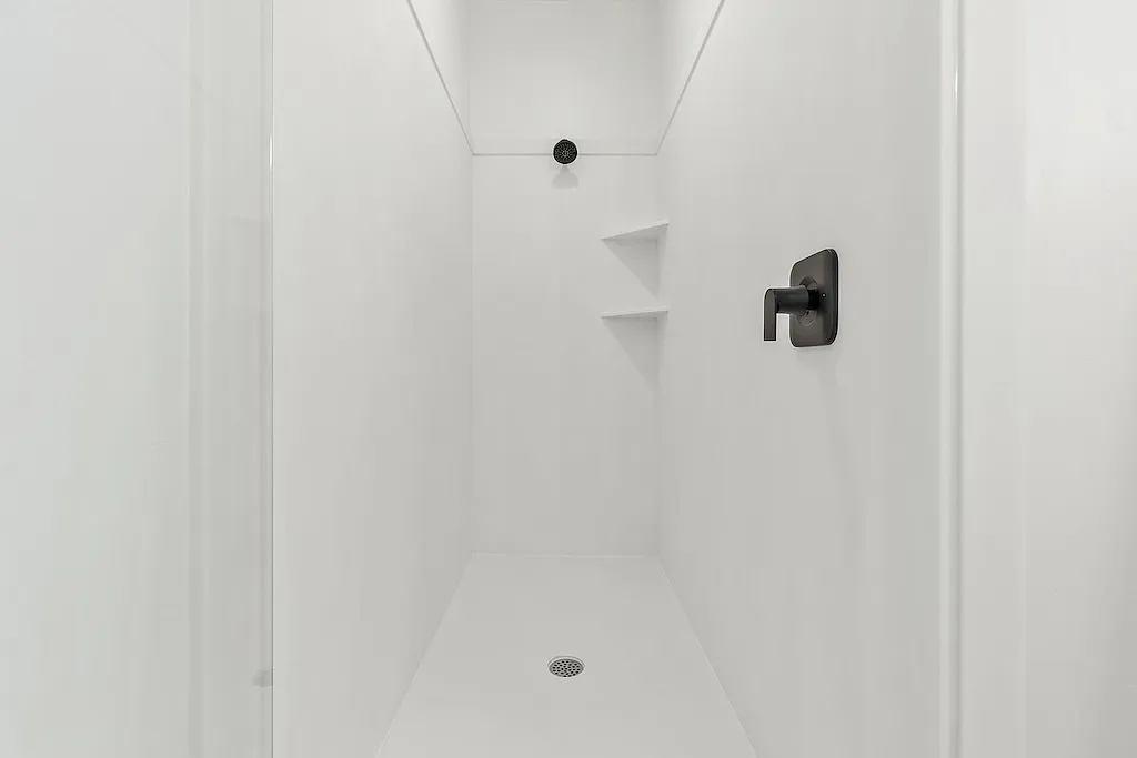 1090 West Albertine Lane - 125 — Photo 3