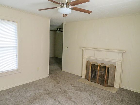 2nd image of 609 Ashland Dr