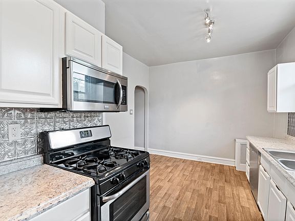 2nd image of 4928 Pine St #1