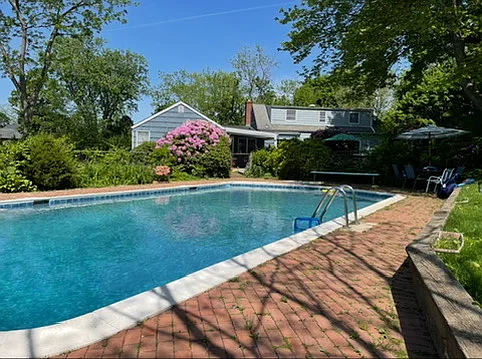 34 Little Neck Rd #1 — Photo 2