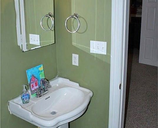 5th image of 327 Water Cliff Dr
