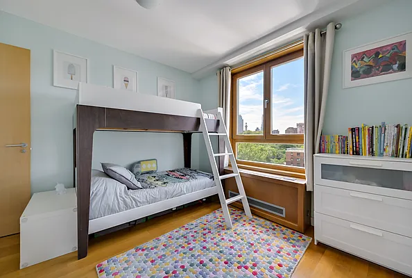 Sold by Compass | media 21