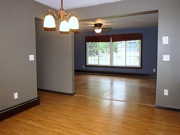 4th image of 402 S 3rd St
