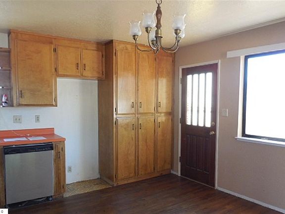 4th image of 10447 Clavel Ct