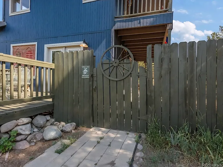 274 N Willow St — Photo 14