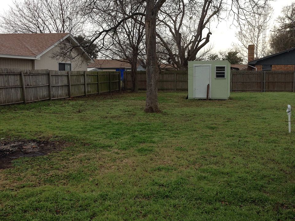 Large lot with storage shed
