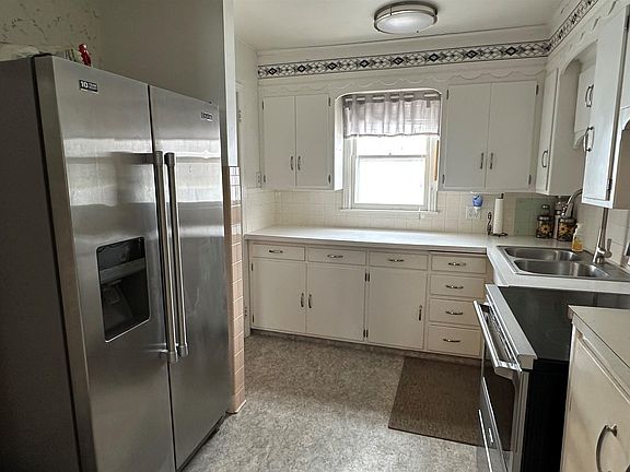 4th image of 1010 Morton St