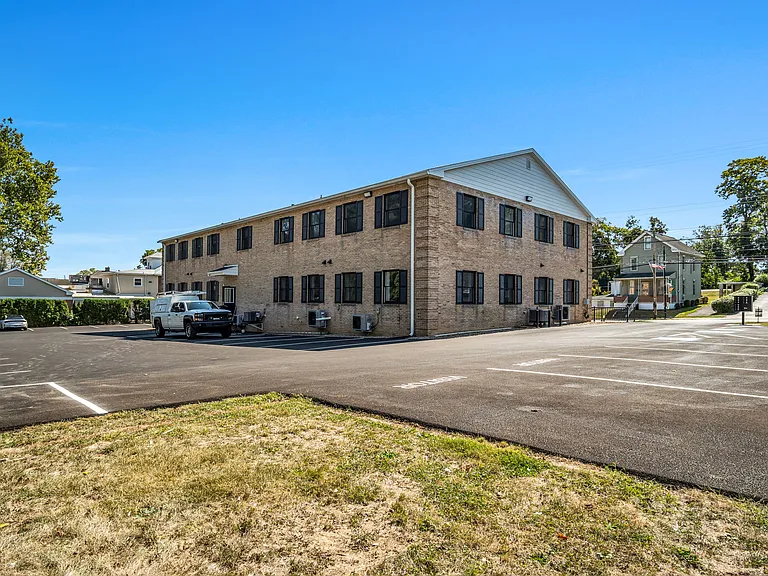 1309 Bridge St #E — Photo 25