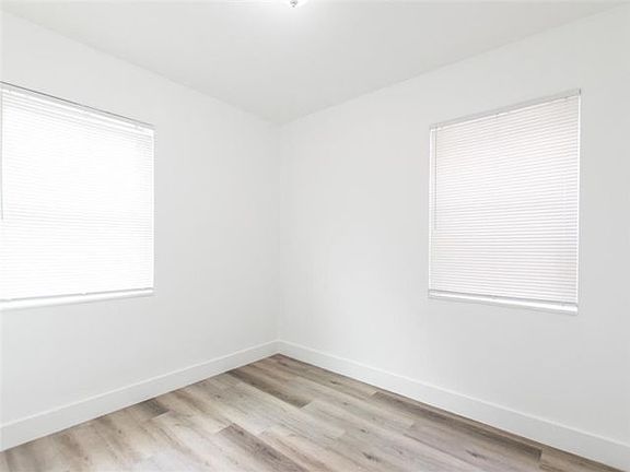 3rd image of 1432 NW 3rd Ave