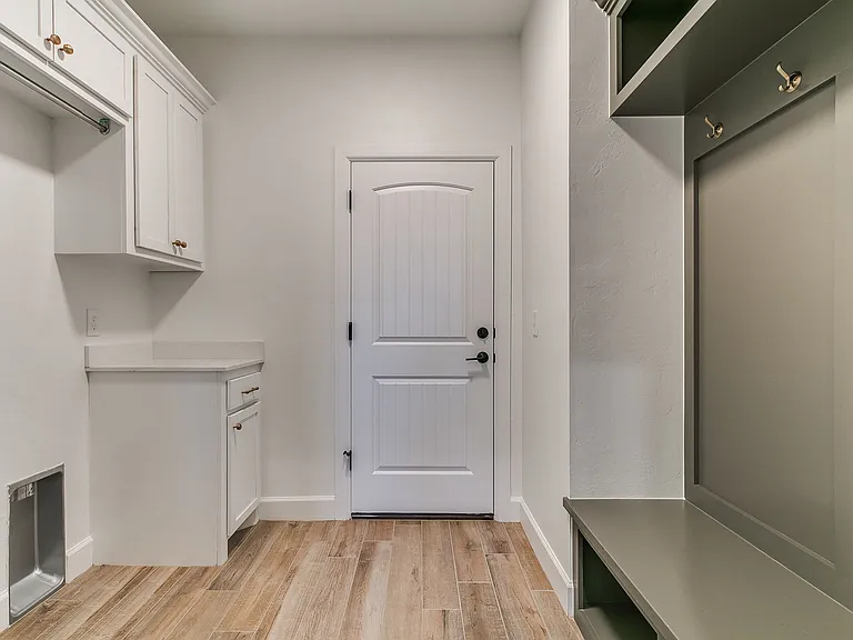 1901 Hollow Crest Ct — Photo 70