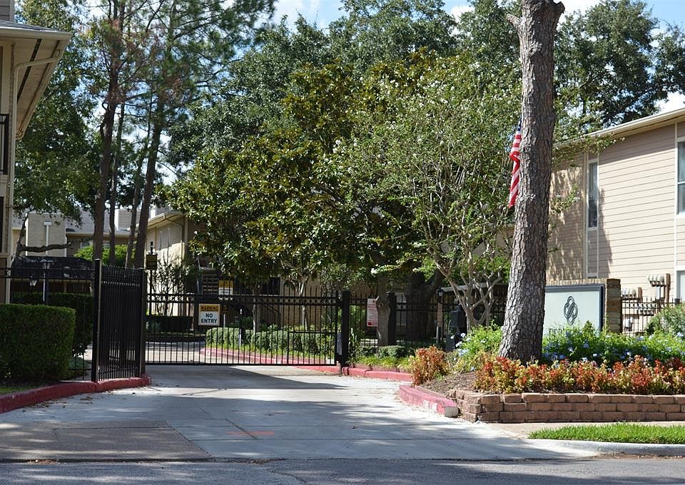 Popular gated community on Bering near Woodway
