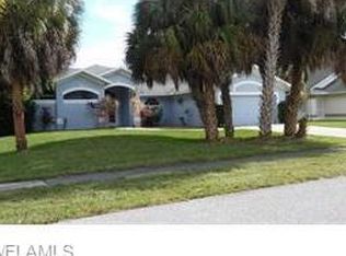 13800 Willow Bridge Dr, North Fort Myers, FL 33903