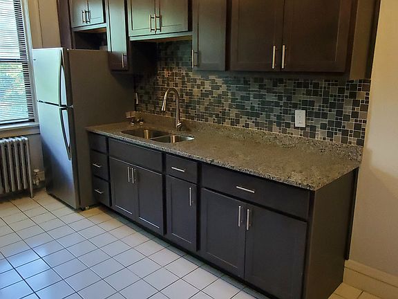 3rd image of 327 N Taylor Ave APT 307