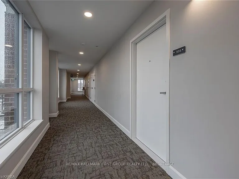 129 A South St #508 — Photo 29