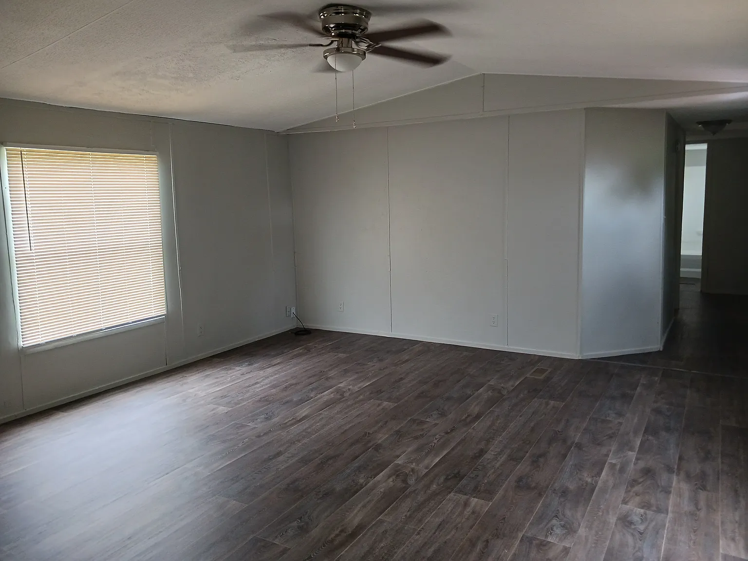 3 bed, $925 — Photo 3