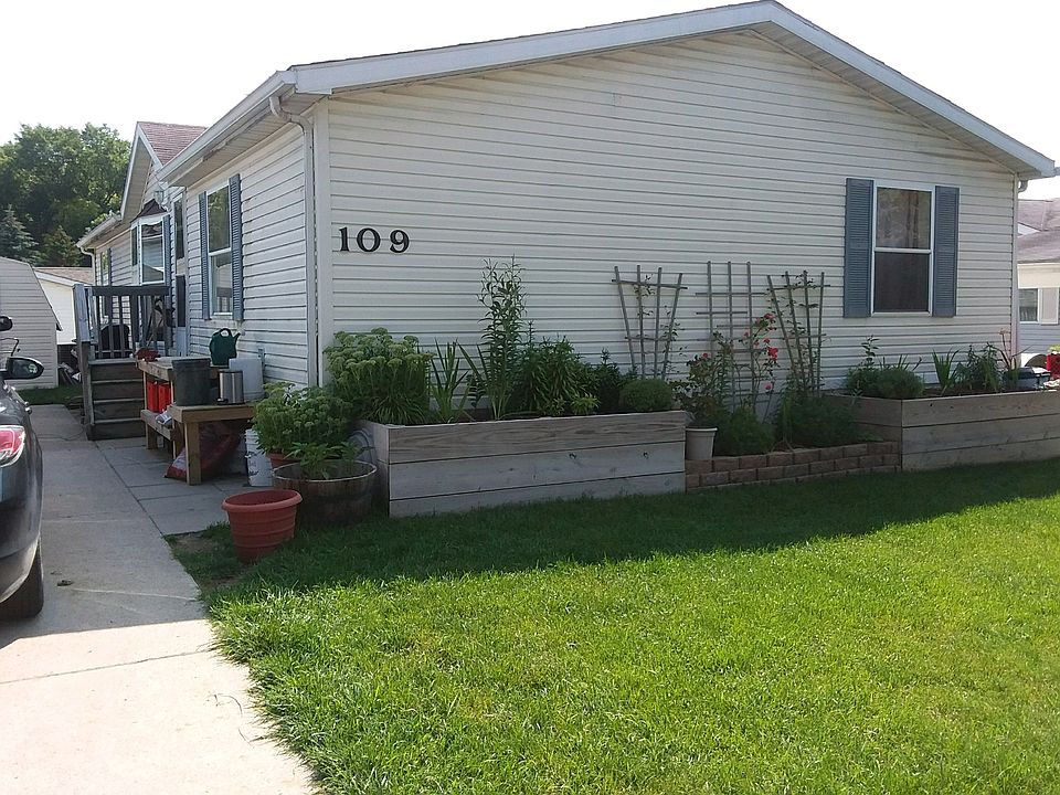 1st image of 109 Dunhill Dr