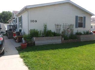 109 Dunhill Dr, Whitmore Lake, MI
