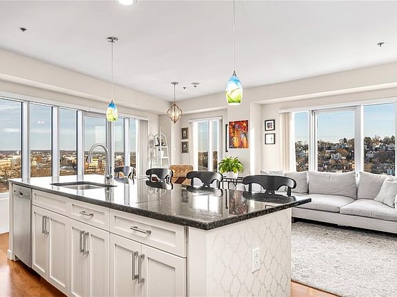 2nd image of 100 Exchange St Unit 1307
