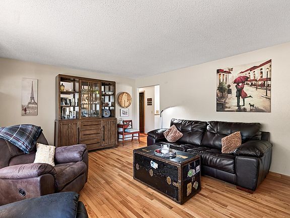 5th image of 16520 Yttrium St NW
