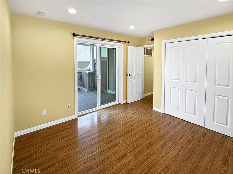 965 E Del Mar Blvd #6 — Photo 16