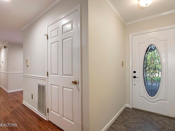 5th image of 125 Blue Ridge Ct