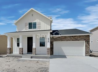 3374 S Fields Ave, Syracuse, UT 84075