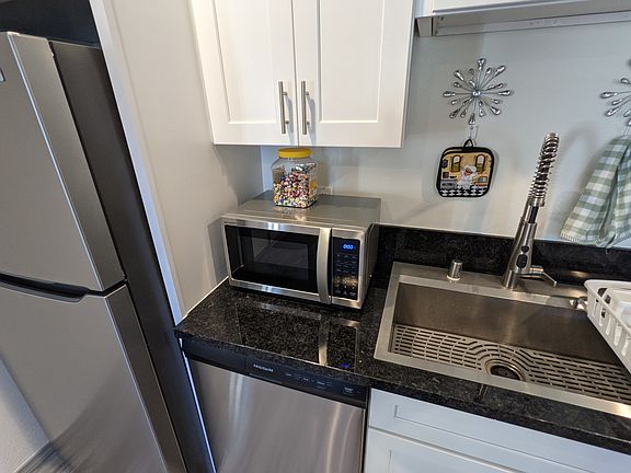 3rd image of 7961 Loma Verde Ave #1