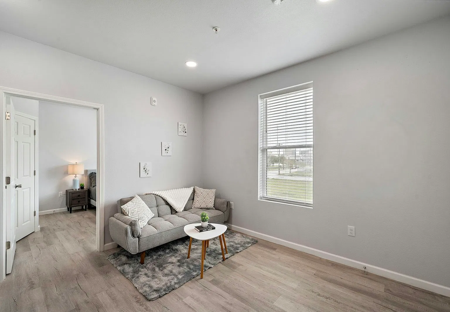 2813 Church St — Photo 2