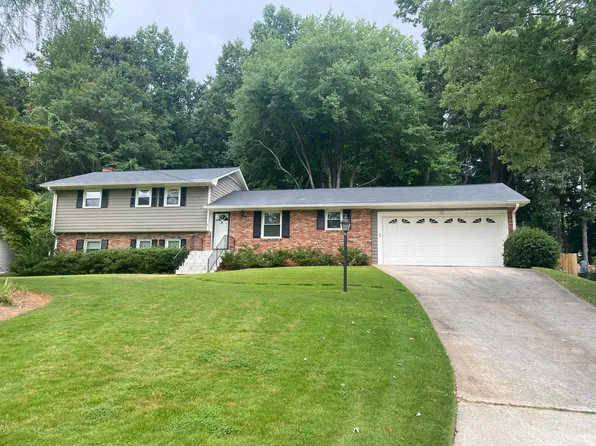 1830 Queens Way, Atlanta, GA 30341
