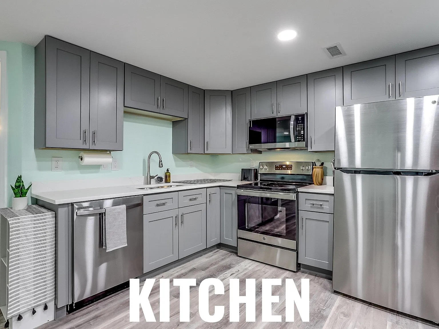 7 bed, 4.0 bath, 3004 sqft, $600 — Photo 3