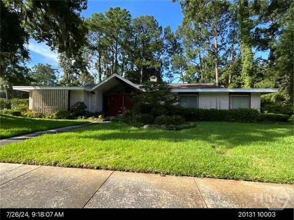 207 Mclaws Street, Savannah, GA 31405
