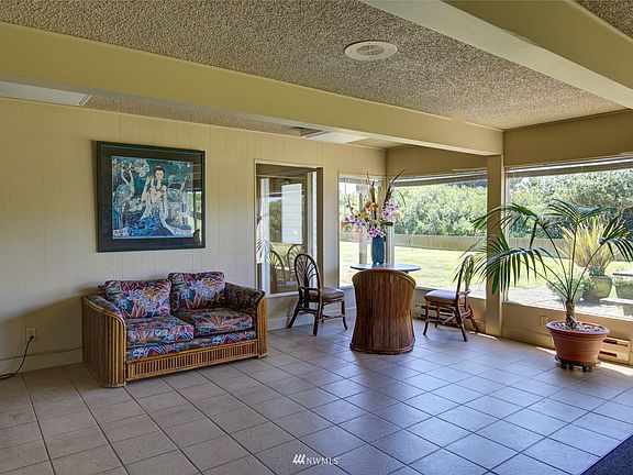 4th image of 615 Ocean Shores Boulevard #306