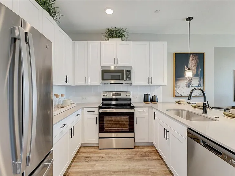 Carmel Villas — Photo 86
