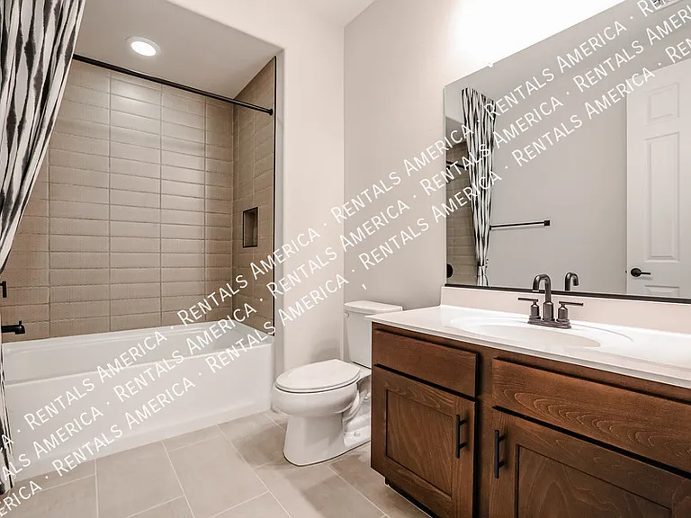 8817 W Luke Ave — Photo 21