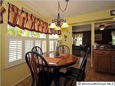 5th image of 938 McGuire Dr