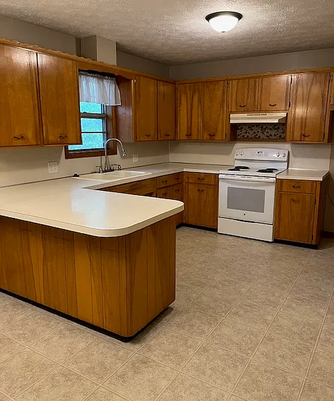 2545 S Nettleton Ave — Photo 9