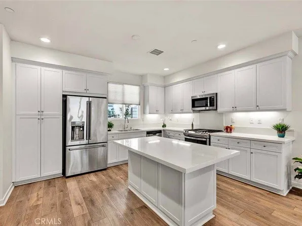 1104 Edgeton Ct, Tustin, CA 92780