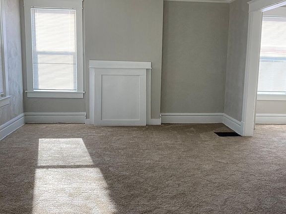 4th image of 583 Kimball Pl
