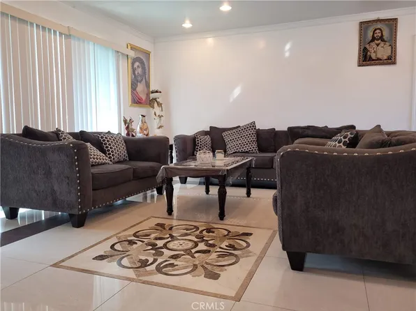 13023 S Manhattan Pl, Gardena, CA 90249