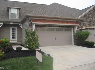 10932 Rocky Ledge Ln, Painesville, OH 44077