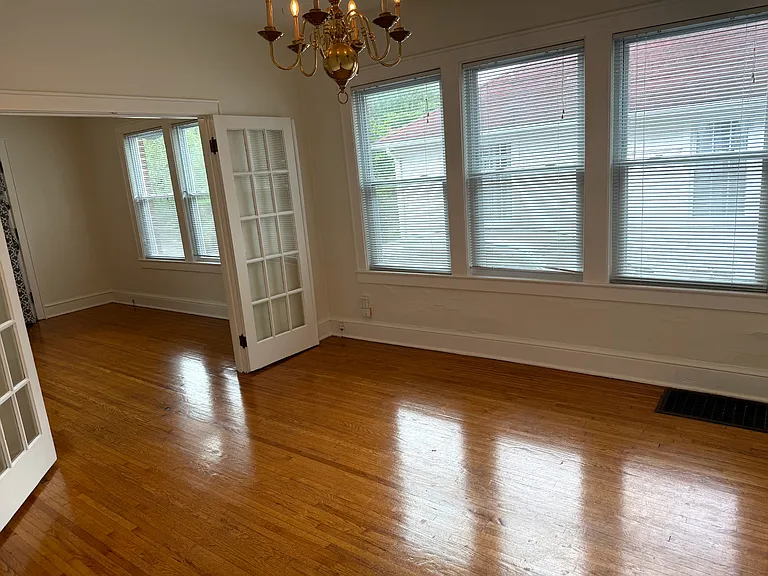 2117 Fairmont Blvd NE — Photo 4