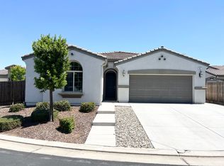 937 Lindsay Ln, Clovis, CA 93619
